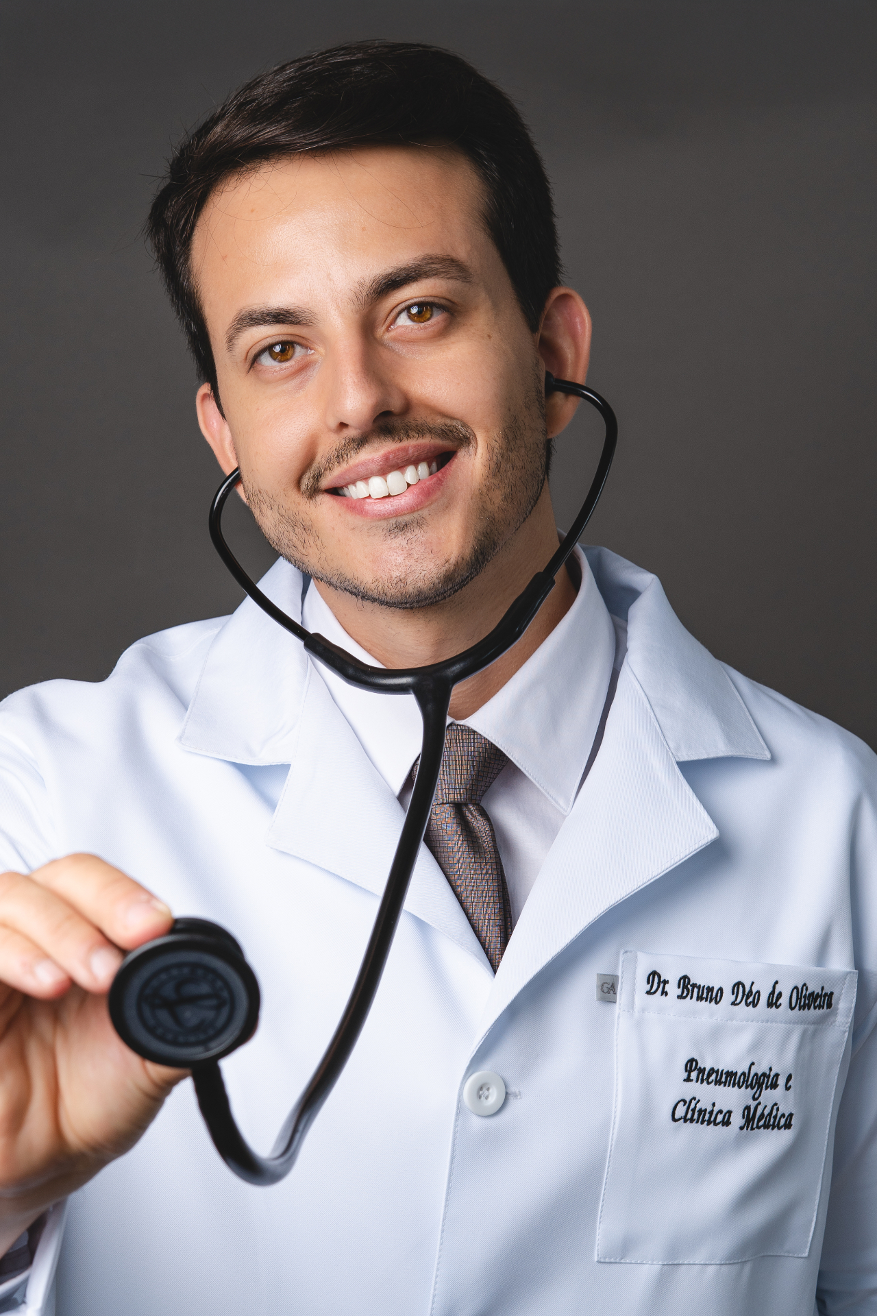Dr. Bruno Déo de Oliveira